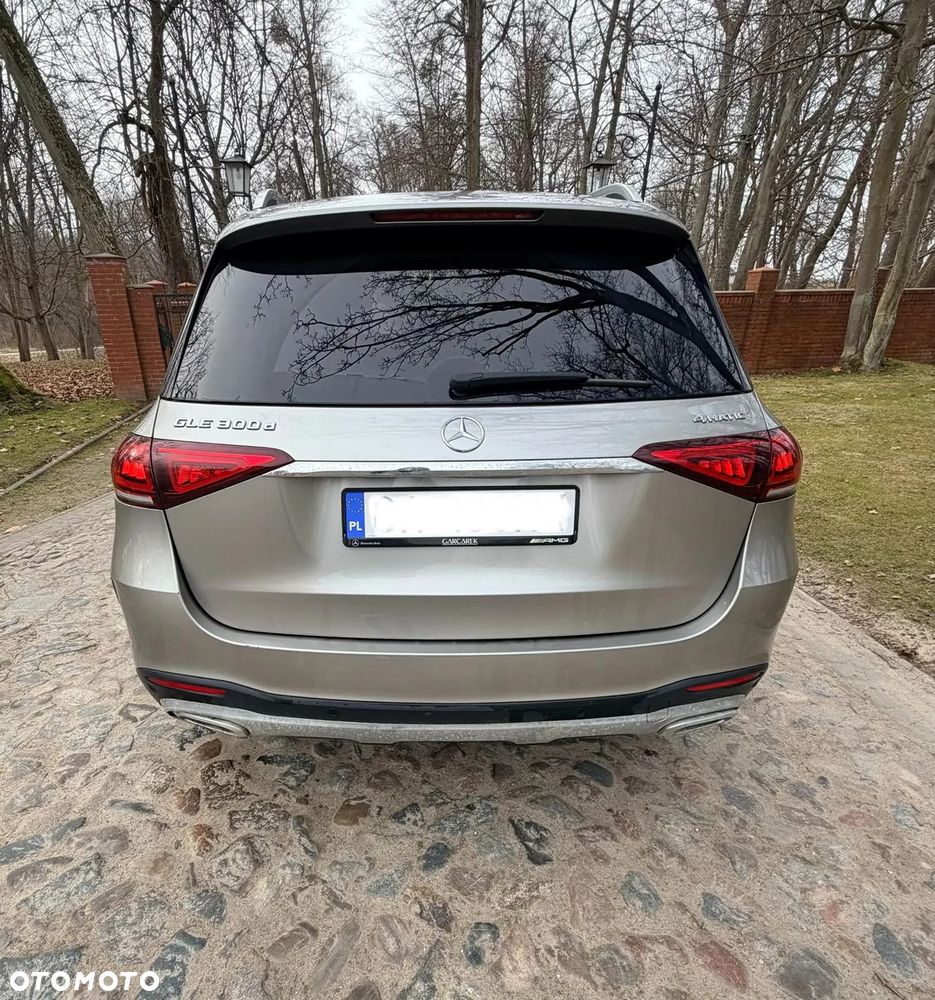 Mercedes-Benz GLE - 11