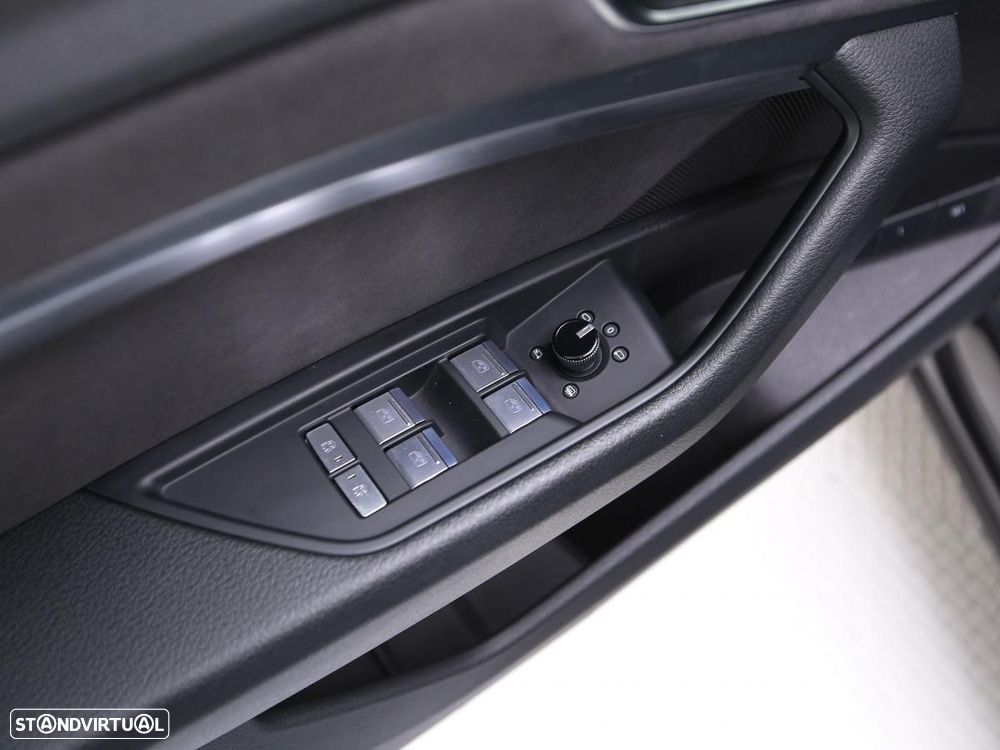 Audi e-tron 55 quattro S line - 16