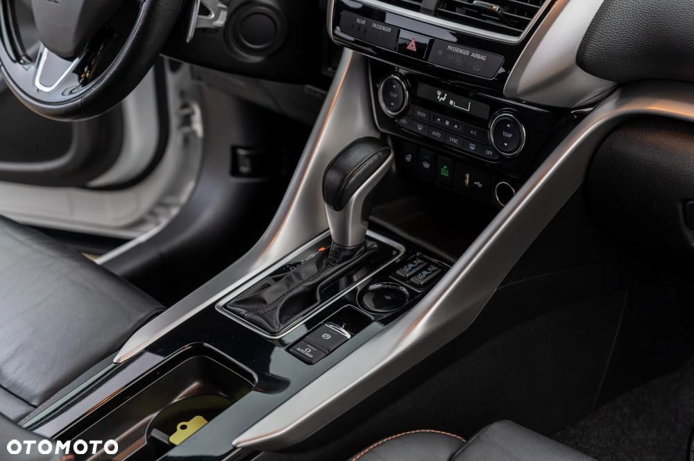 Mitsubishi Eclipse Cross 1.5 T GPF Intense Plus CVT - 25