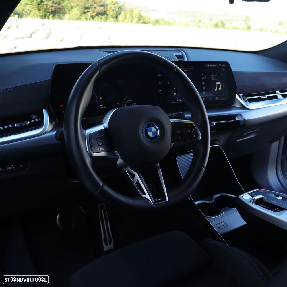 BMW iX2 eDrive20 Pack Desportivo M - 19