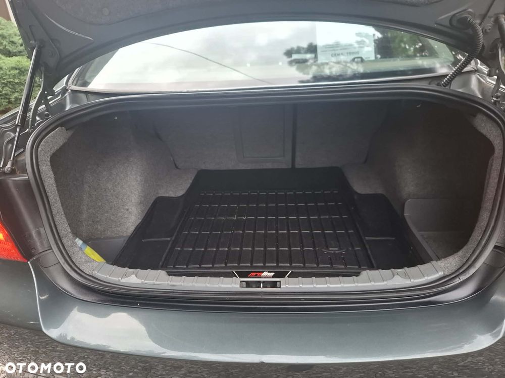 BMW Seria 3 320i - 10