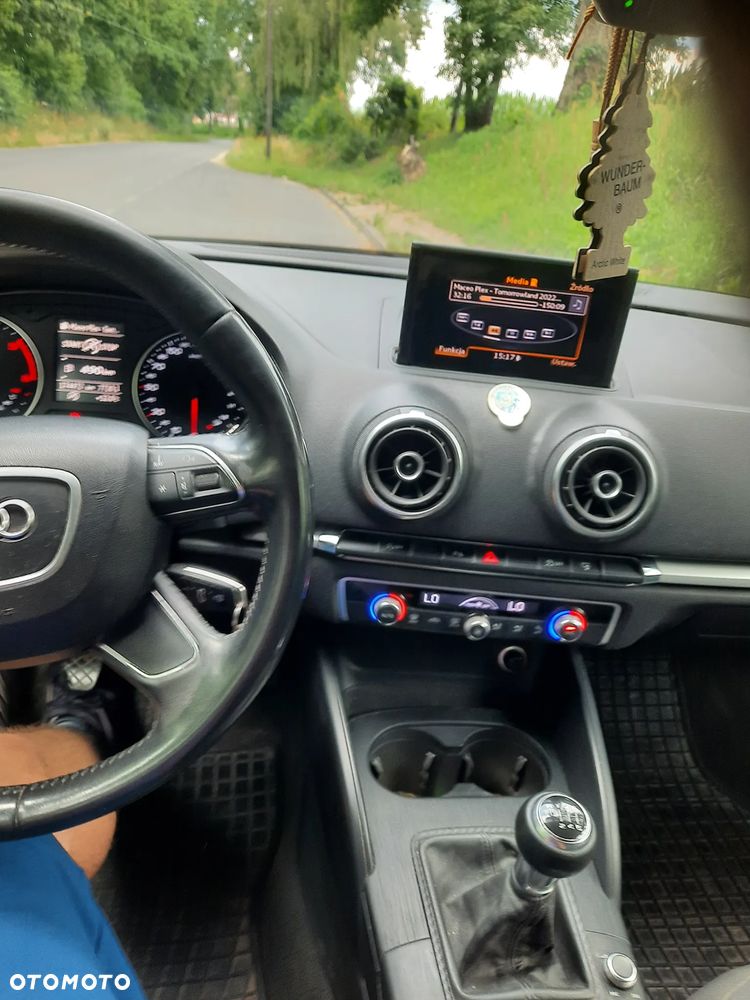 Audi A3 Sportback - 1