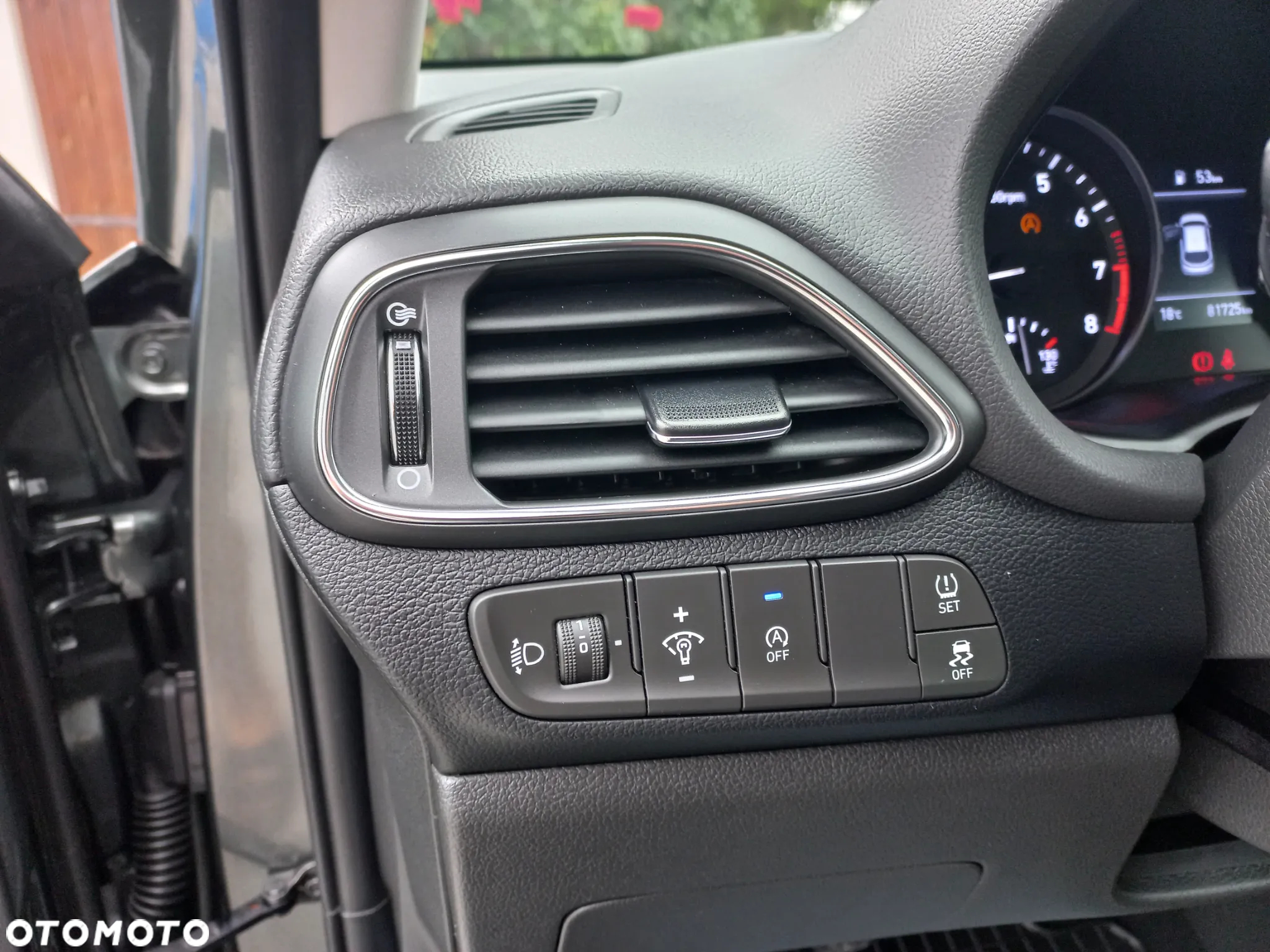 Hyundai i30 1.5 DPI Classic + - 27
