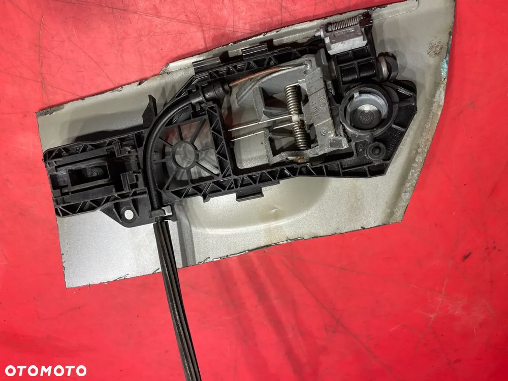 VW PASSAT B6 KLAMKA TYŁ PRAWA - 4