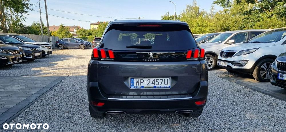 Peugeot 5008 - 5