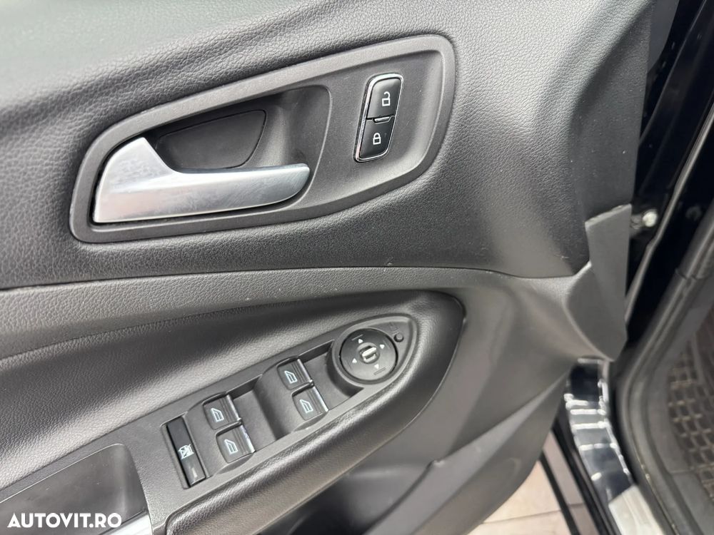 Ford Kuga 2.0 TDCi 4x4 Aut. Titanium - 27