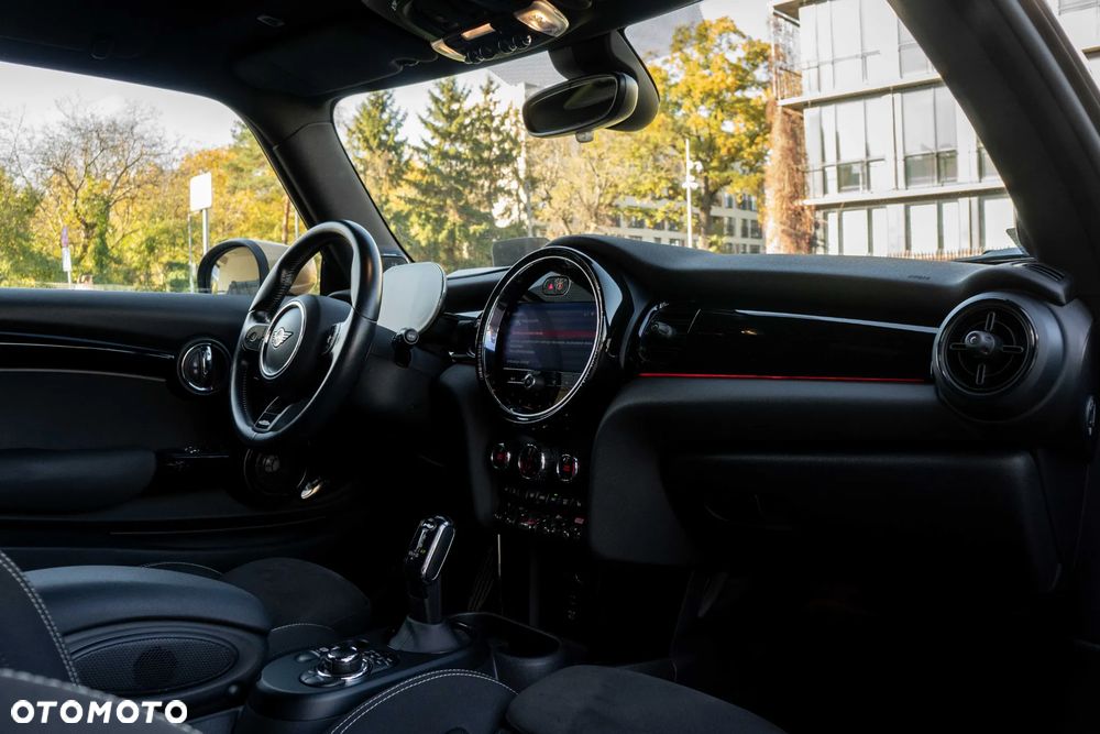 MINI John Cooper Works - 16