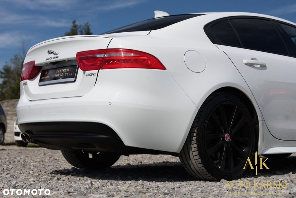 Jaguar XE - 14