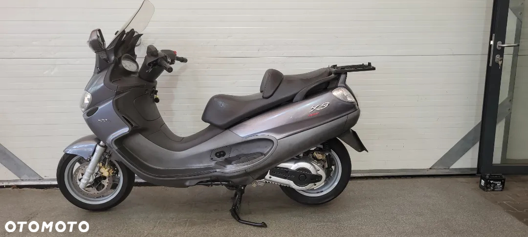 Piaggio X9 - 9