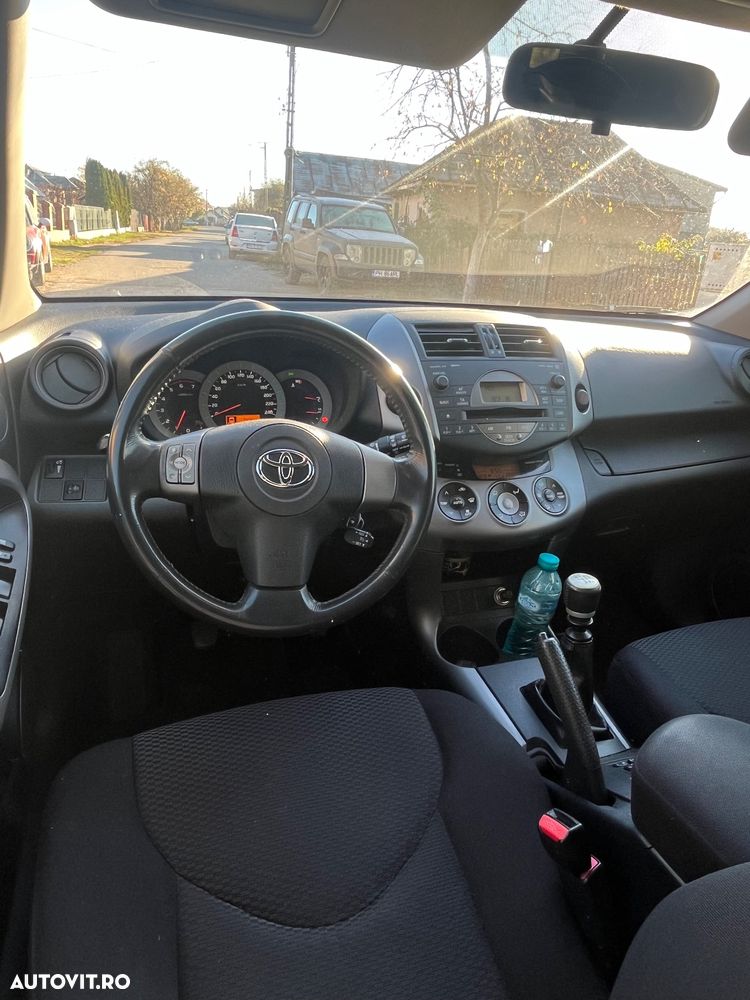 Toyota RAV4 2.2 D-4D Confort - 6
