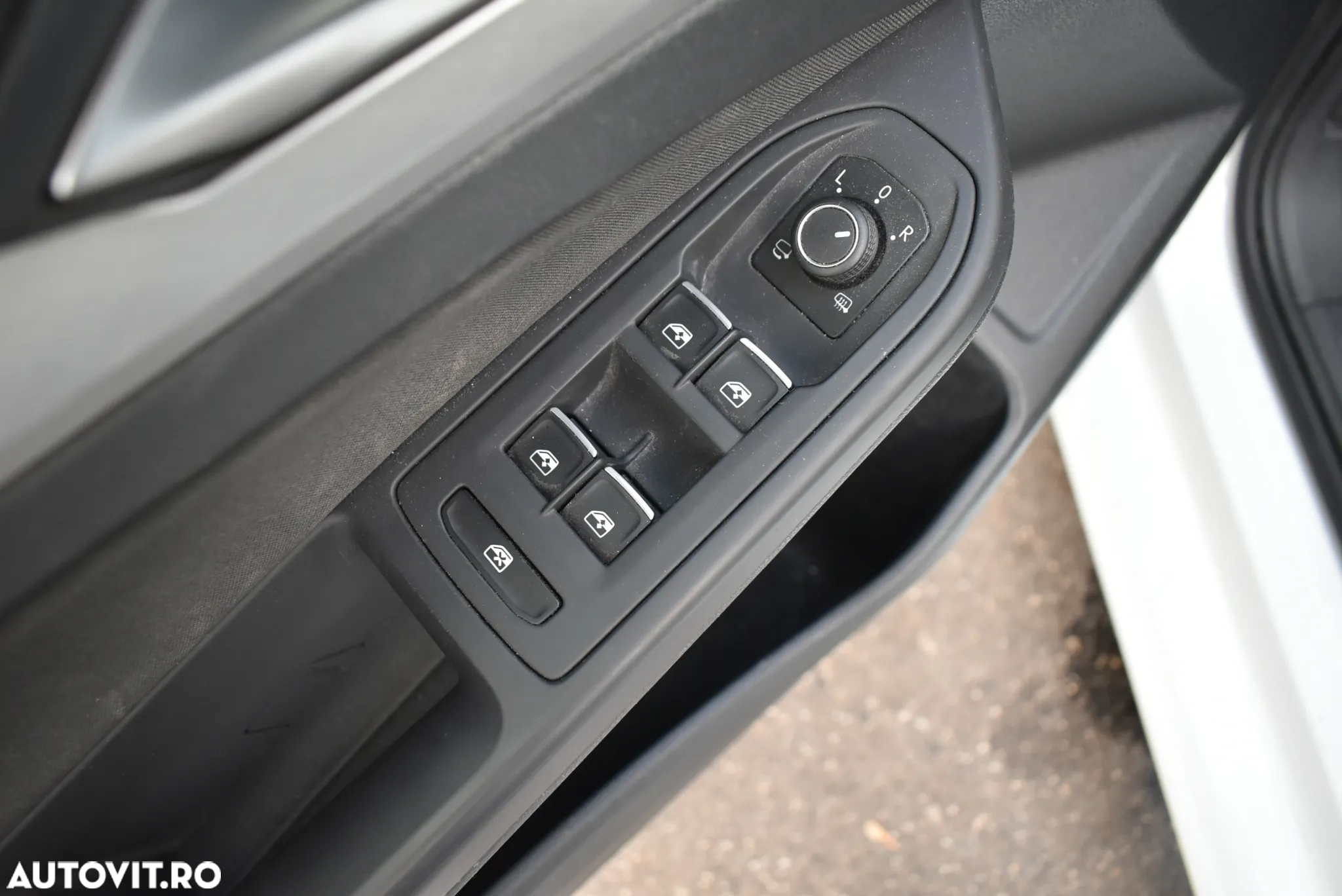 Volkswagen Golf 1.5 eTSI ACT DSG MHEV Life - 11