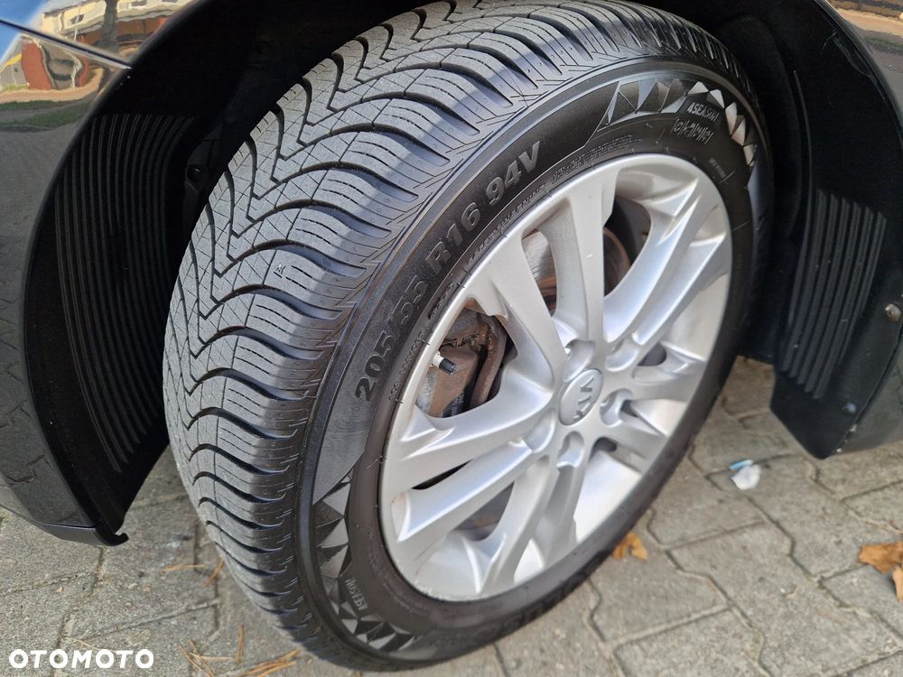 Kia Ceed 1.6 CRDi 128 Dream Team Edition - 9