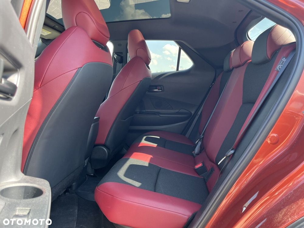 Toyota C-HR - 11