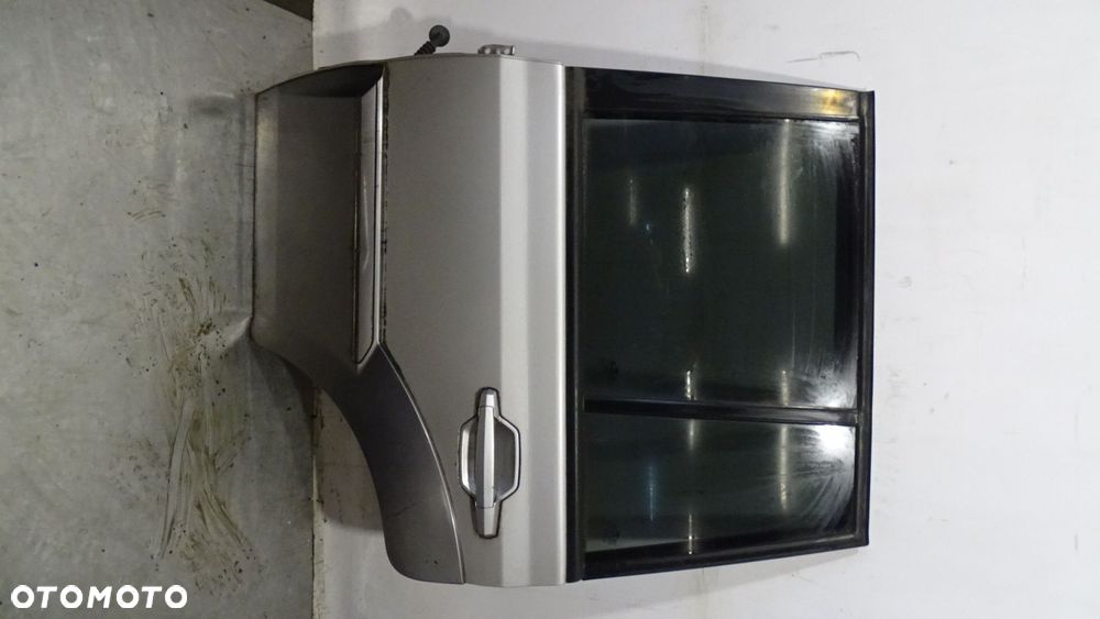 DRZWI LEWY TYŁ HYUNDAI TERRACAN YK WARM SILVER - 1