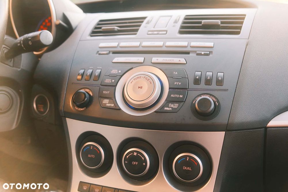Mazda 3 2.0 Sport - 23