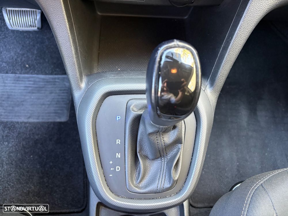 Hyundai i10 1.0 Comfort AMT - 19
