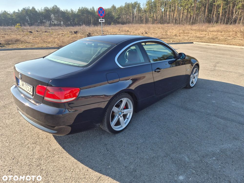 BMW Seria 3 330i - 7