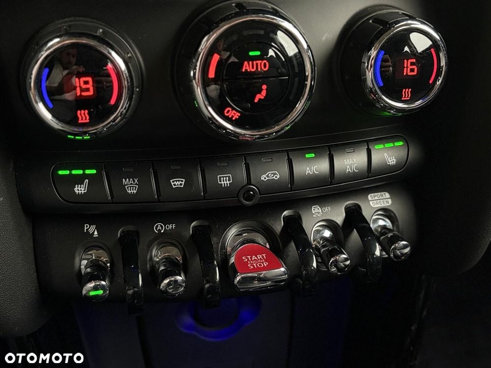MINI Cooper Classic Trim - 17