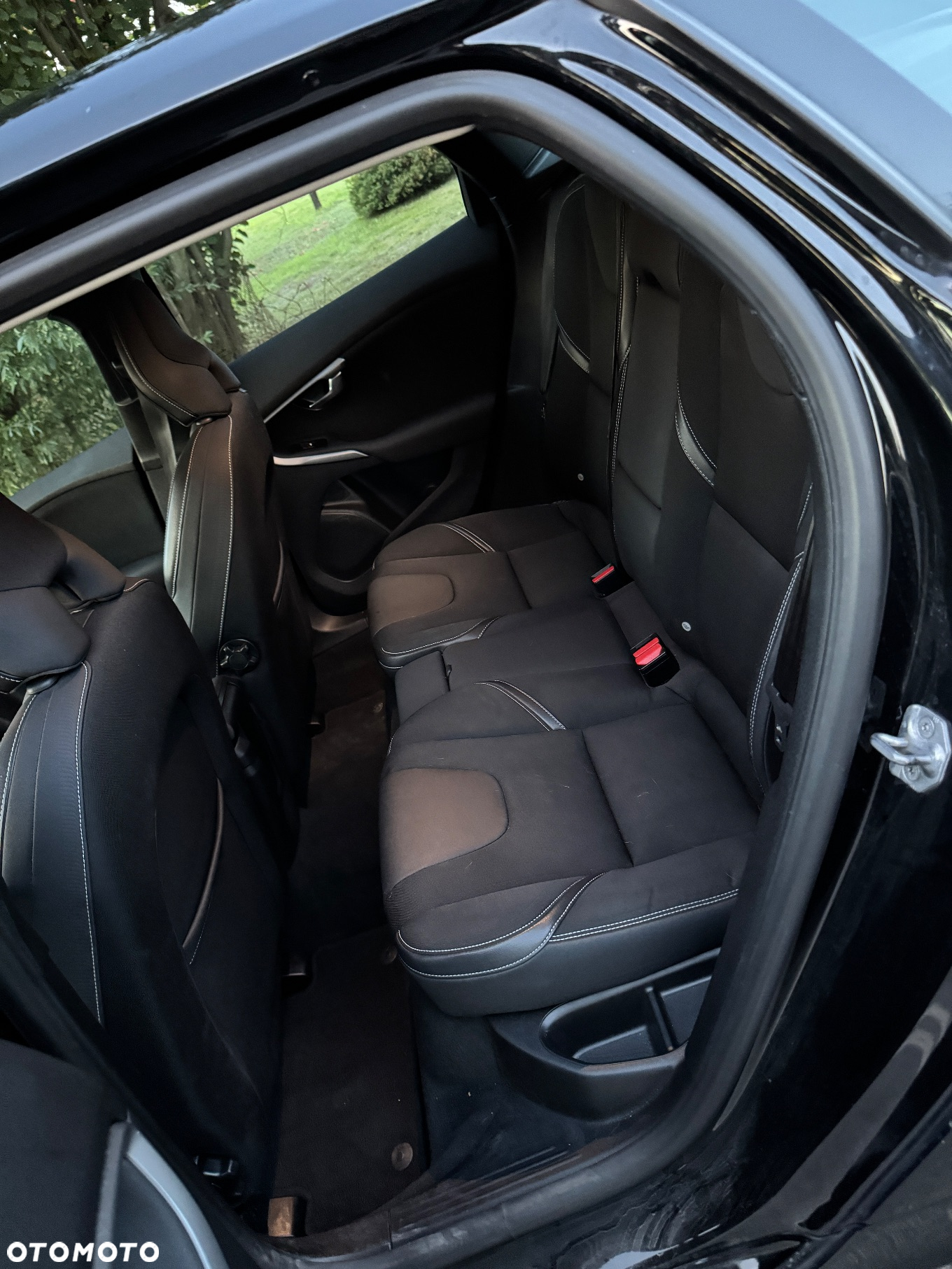 Volvo V40 D2 Drive-E R-Design Momentum - 21