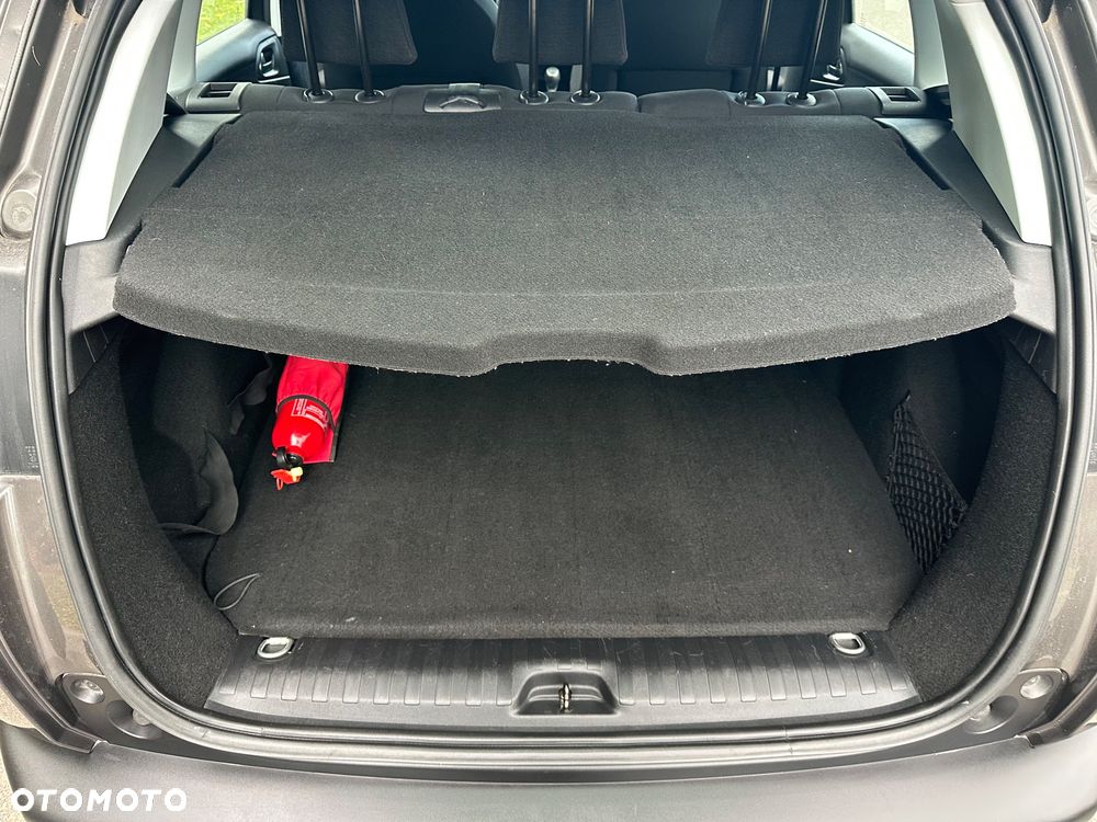Peugeot 2008 - 32