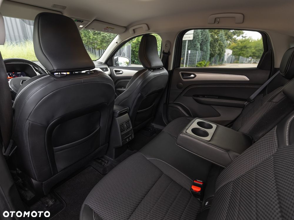 Renault Arkana 1.3 TCe mHEV Techno EDC - 28