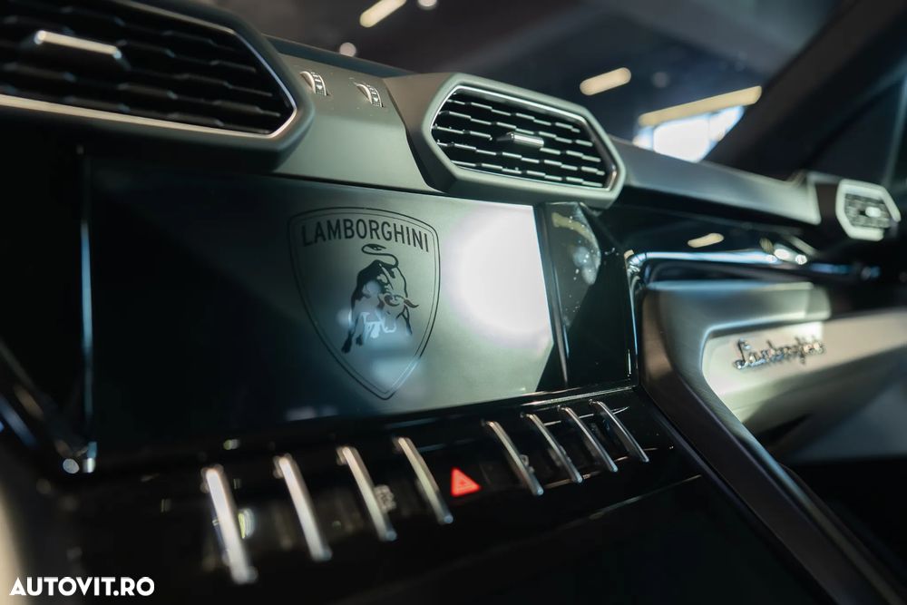 Lamborghini URUS - 9