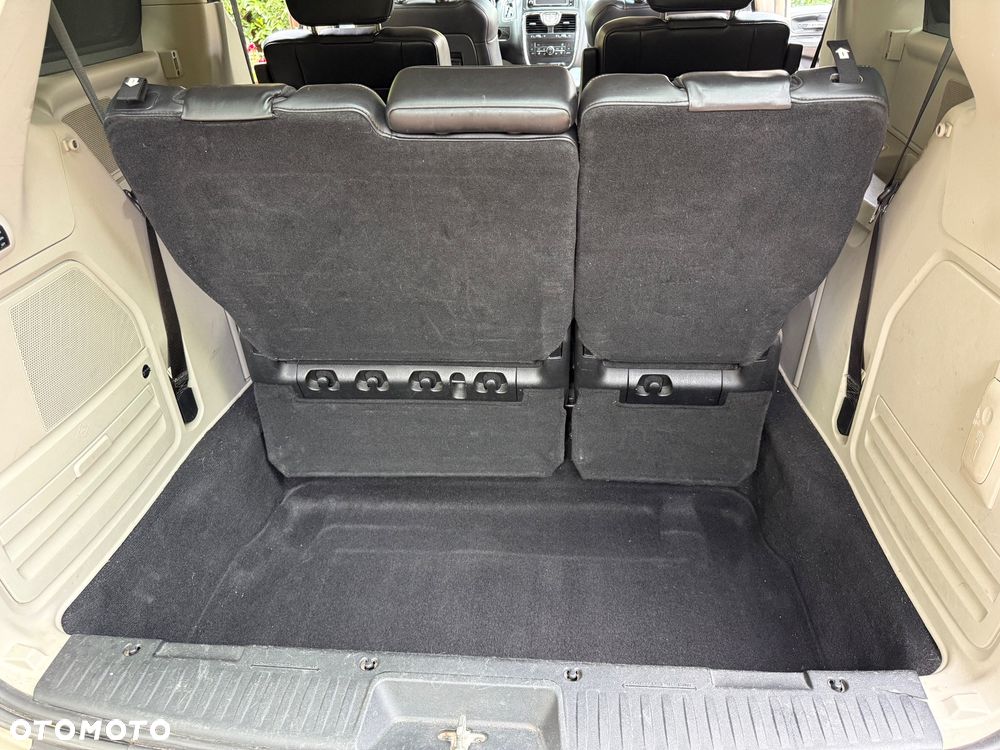 Lancia Voyager 2.8CRD Platinum - 21