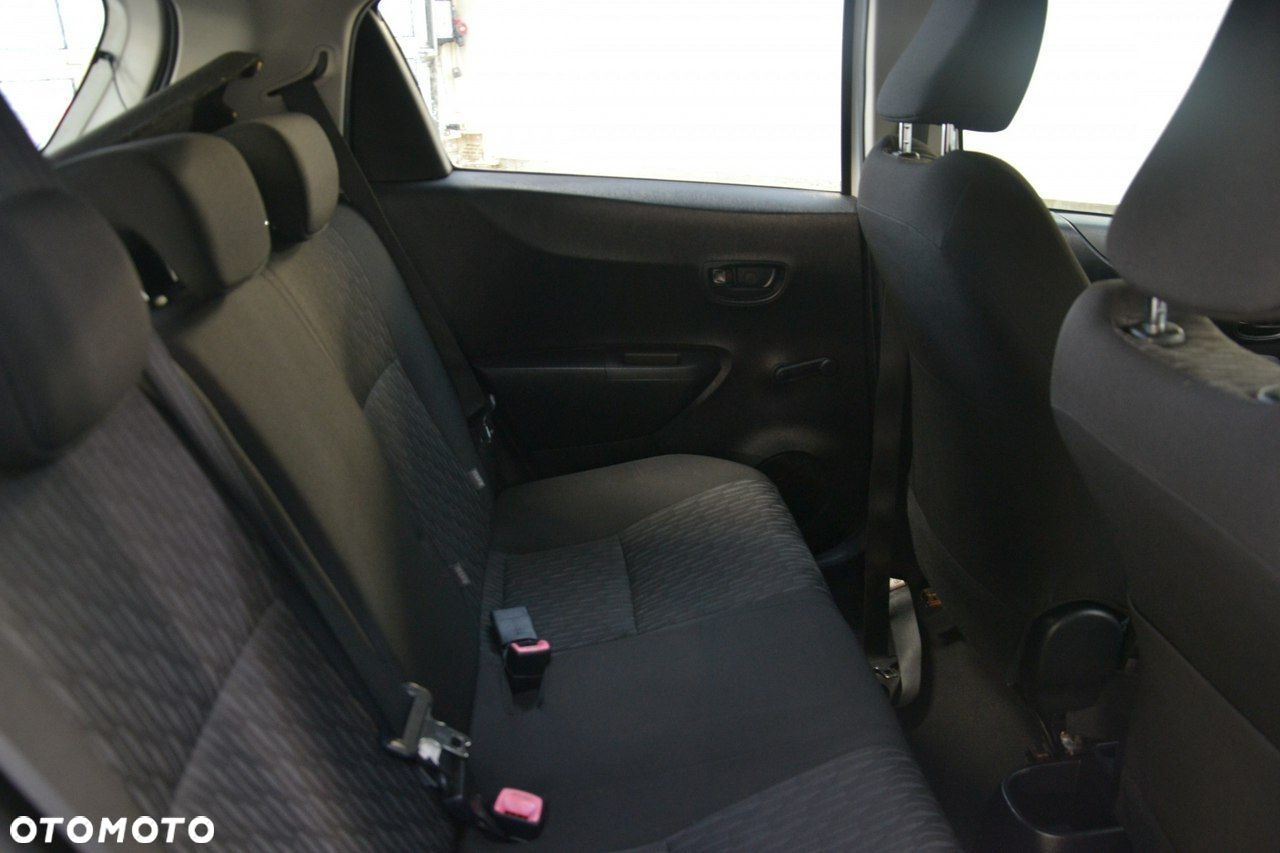 Toyota Yaris - 14
