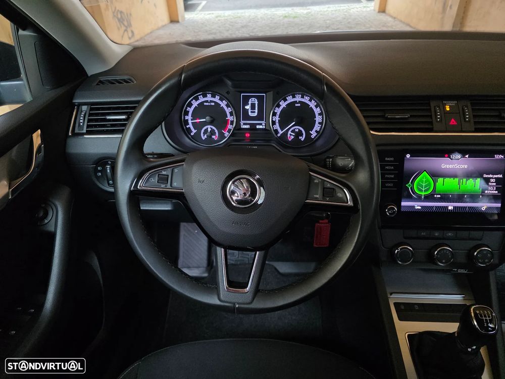 Skoda Octavia Break 1.6 TDi Ambition - 31