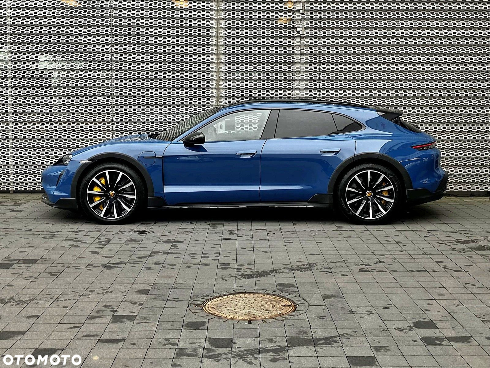 Porsche Taycan Turbo S - 2