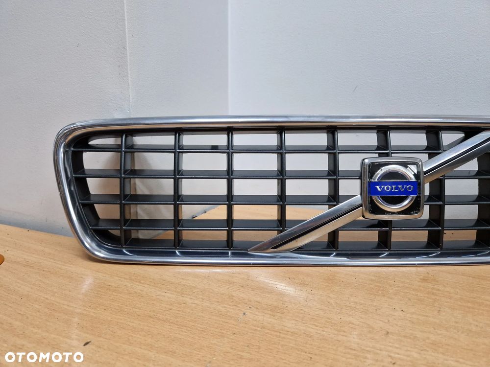GRILL ATRAPA PLASTER MIODU VOLVO V50 S40 04-07 - 2