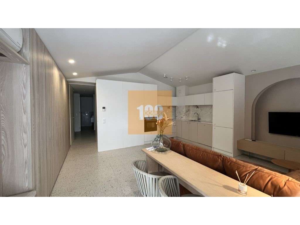 Apartamento T2 renovado em Serralves - Porto - Grande imagem: 3/23