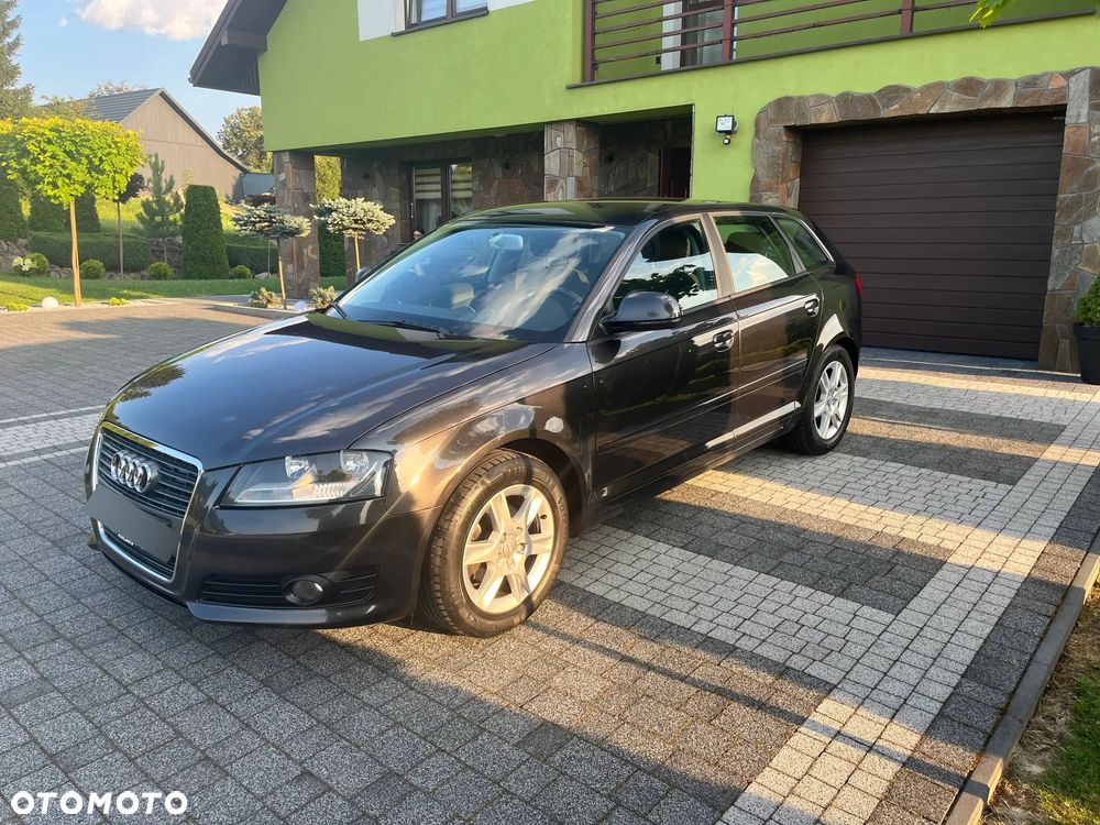 Audi A3 Sportback - 2