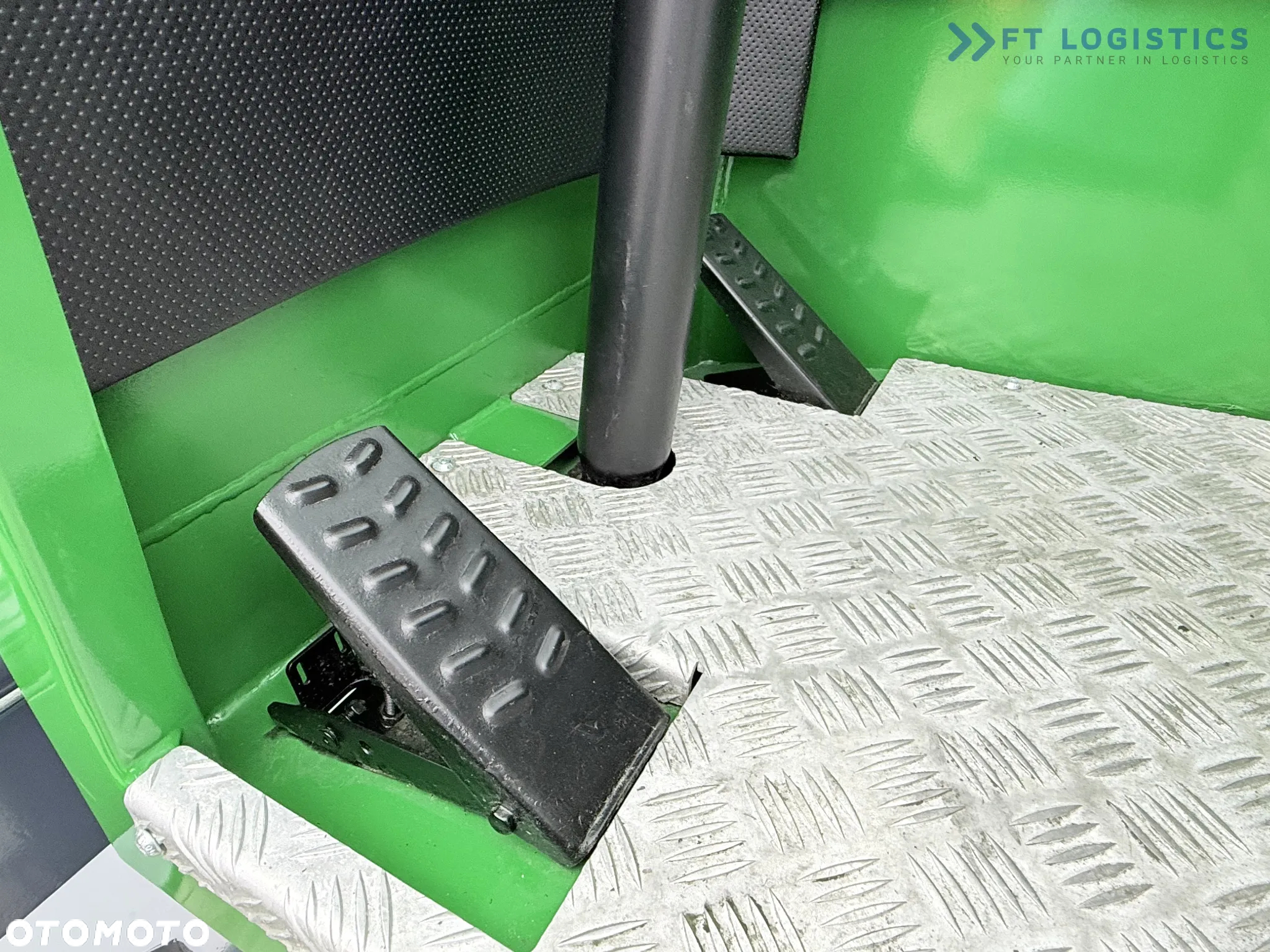 Combilift C4500 / DIESEL / DUPLEX 4000MM / SZEROKI POZYCJONER WIDEŁ / OGRZEWANIE / PEŁNA KABINA / STAN IDEALNY / Szeroka oferta wózków czterokierunkowych i bocznych, dopasowanych do różnorodnych potrzeb i zastosowań - 13