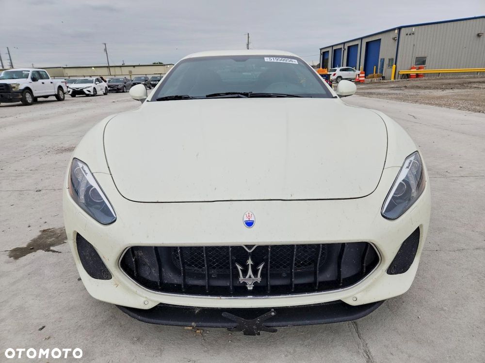 Maserati GranTurismo S - 5