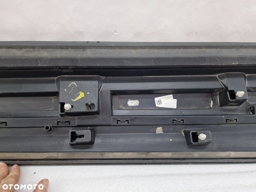 AUDI Q7 II 4M0 14- LEWA LISTWA DRZWI PRZEDNIA PRZÓD , NR 4M0853959B , NR AUKCJI LD17 - 17