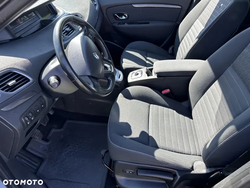 Renault Scenic - 11