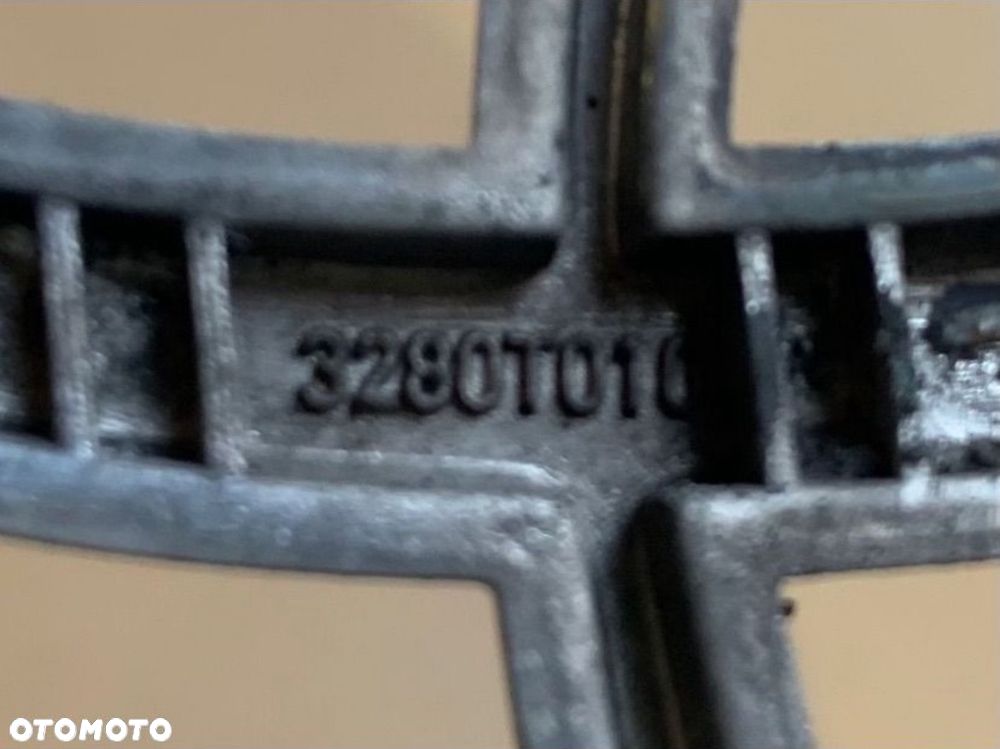 3280T010 emblemat znaczek tylnej klapy Toyota corolla e12 - 3