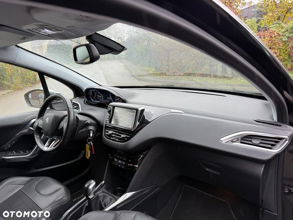 Peugeot 2008 120 VTI Allure - 25