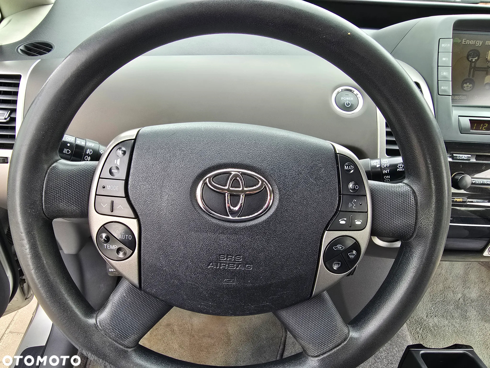 Toyota Prius - 25