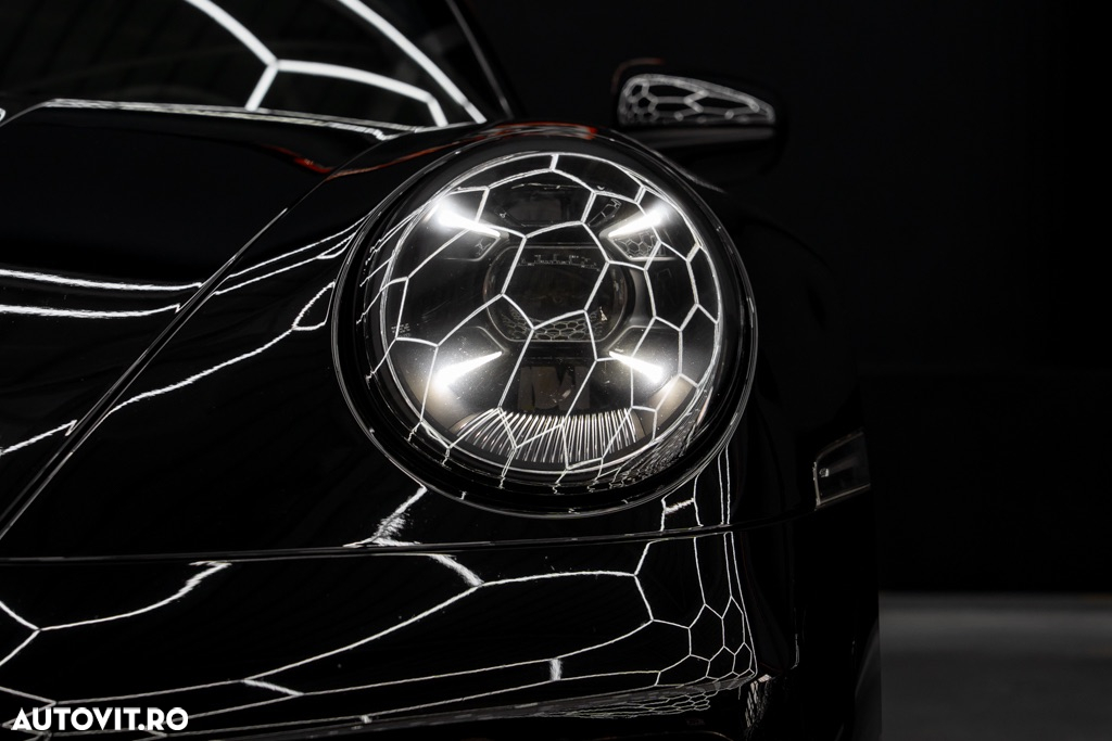Porsche 911 Carrera 4S PDK - 7