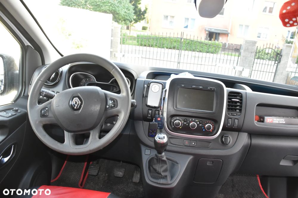 Renault trafic - 5