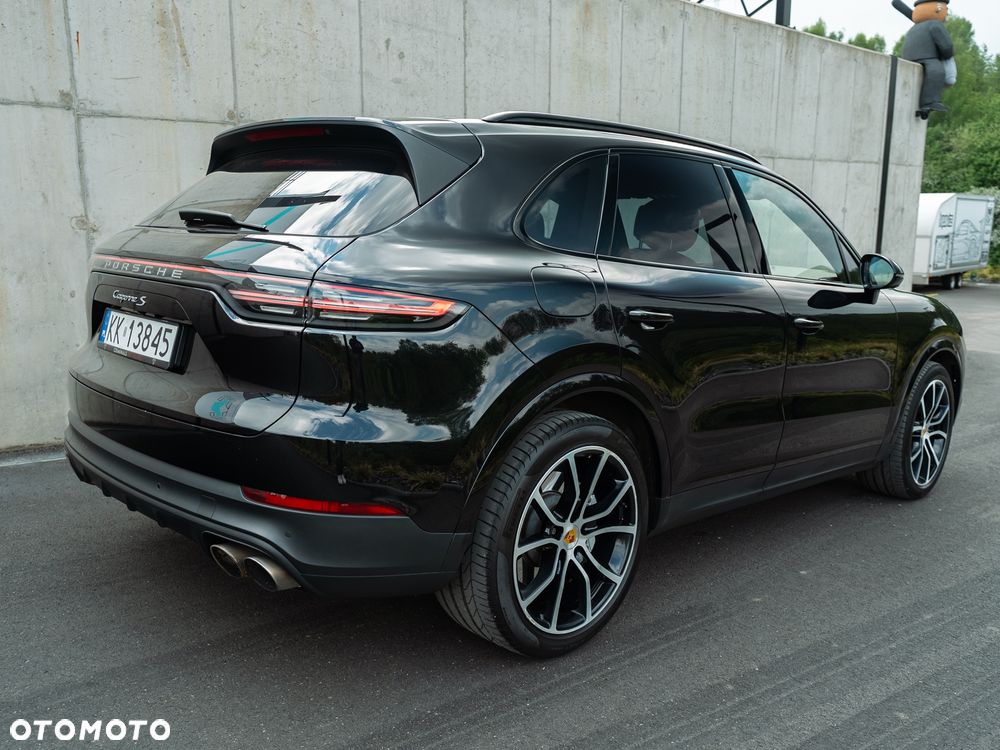 Porsche Cayenne S - 4
