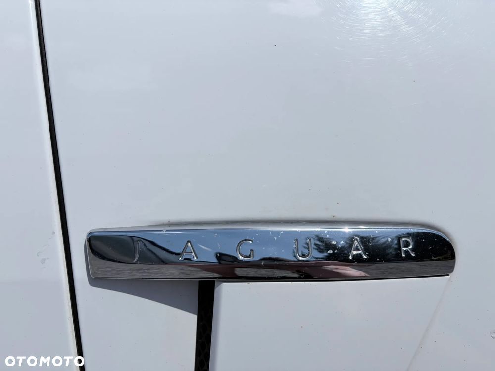 Jaguar XF 3.0 V6 D Premium Luxury - 24