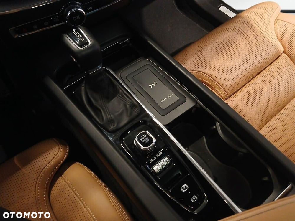 Volvo XC 60 D5 AWD Inscription - 19