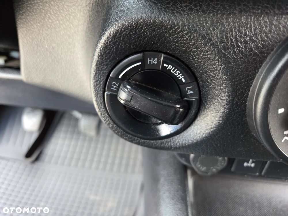 Toyota Hilux 2.4 D-4D Double Cab DLX 4x4 - 28