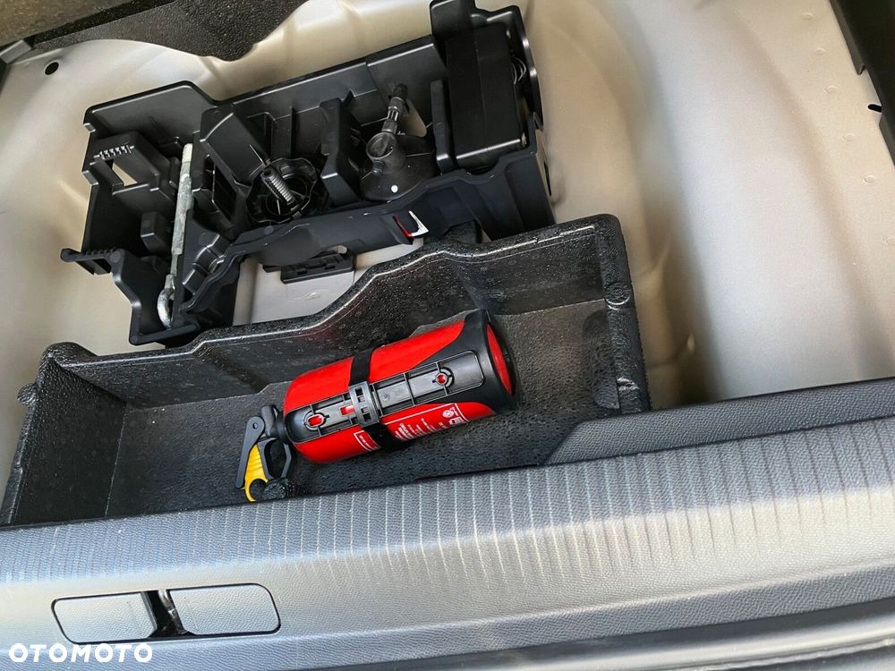 Peugeot 2008 1.2 PureTech Allure Pack S&S EAT8 - 20