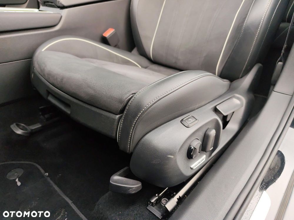 Volkswagen Passat - 17