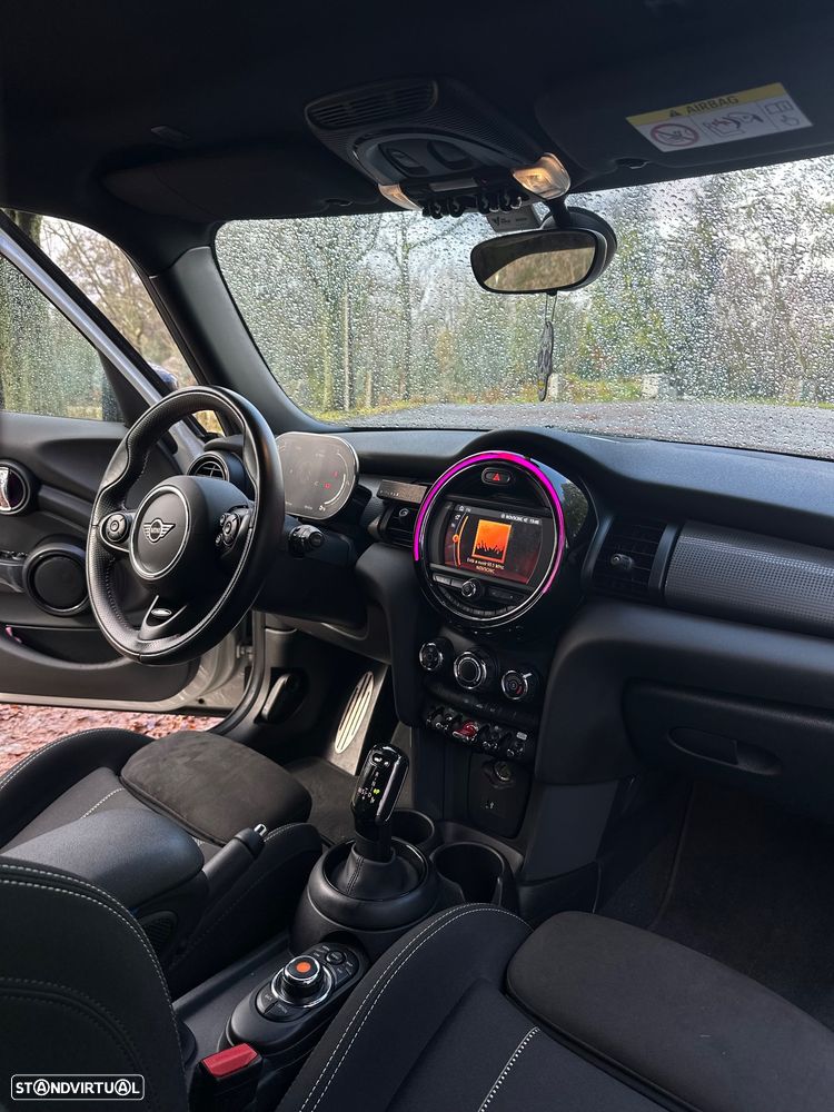 MINI 5 Portas Cooper Premium Plus JCW Auto - 11