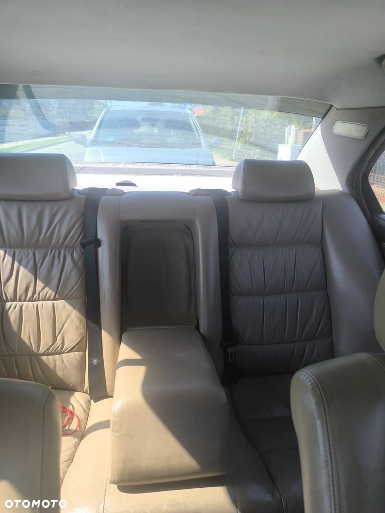 BMW Seria 5 520i - 14